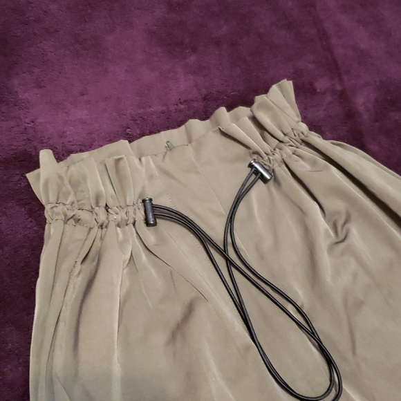 🔴 🆓️ FREE* H&M Swishy Drawstring Parachute Windbreaker Track Jogger Pants - Picture 3 of 5